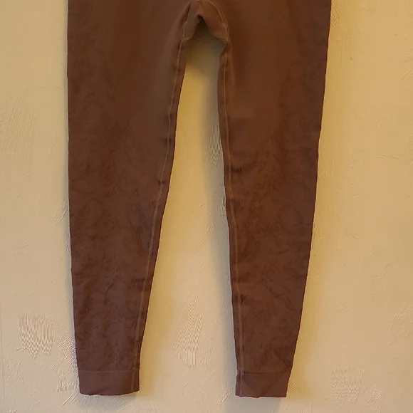 Gymshark Women's Mauve Leggings - Picture 6 of 11